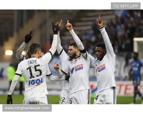 贝济耶与克莱蒙的激烈对决揭示法乙联赛的竞争格局与未来走势