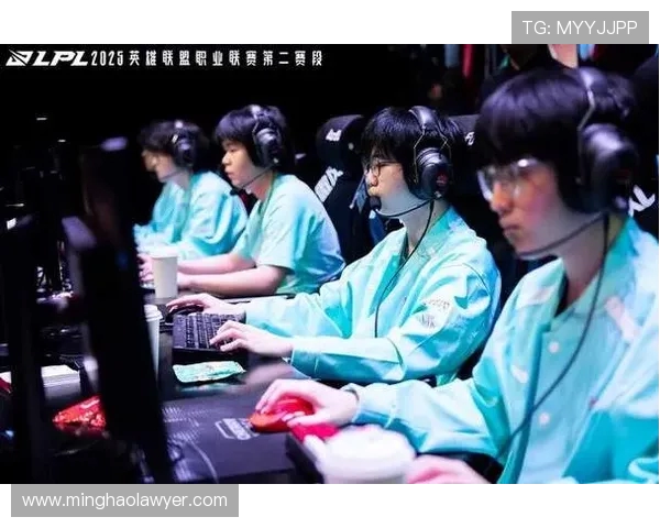 FPX以80分稳居世界大师赛积分榜首位争夺冠军之路愈发激烈